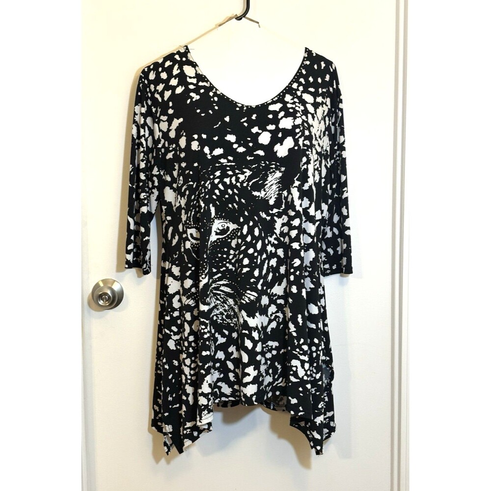 Womens Valentina XL Blouse Black White Embellished Tiger Print 44” Bust